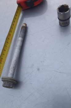 болт на 19 подрамника Chrysler 200 и Jeep Cherokee