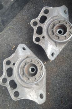 опора заднього амортизатора Chrysler 200