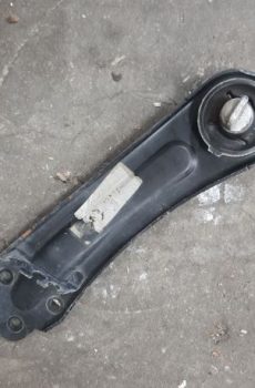 чудовий стан, салінблок як новий, правий задній повздовжній ричаг Chrysler 200