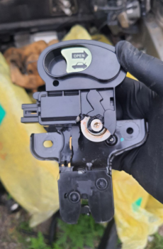 Замок багажника крайслер 200