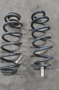 задняя пружина крайслер 200