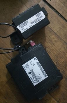 Блок безключового доступу (RF Hub) Chrysler 200